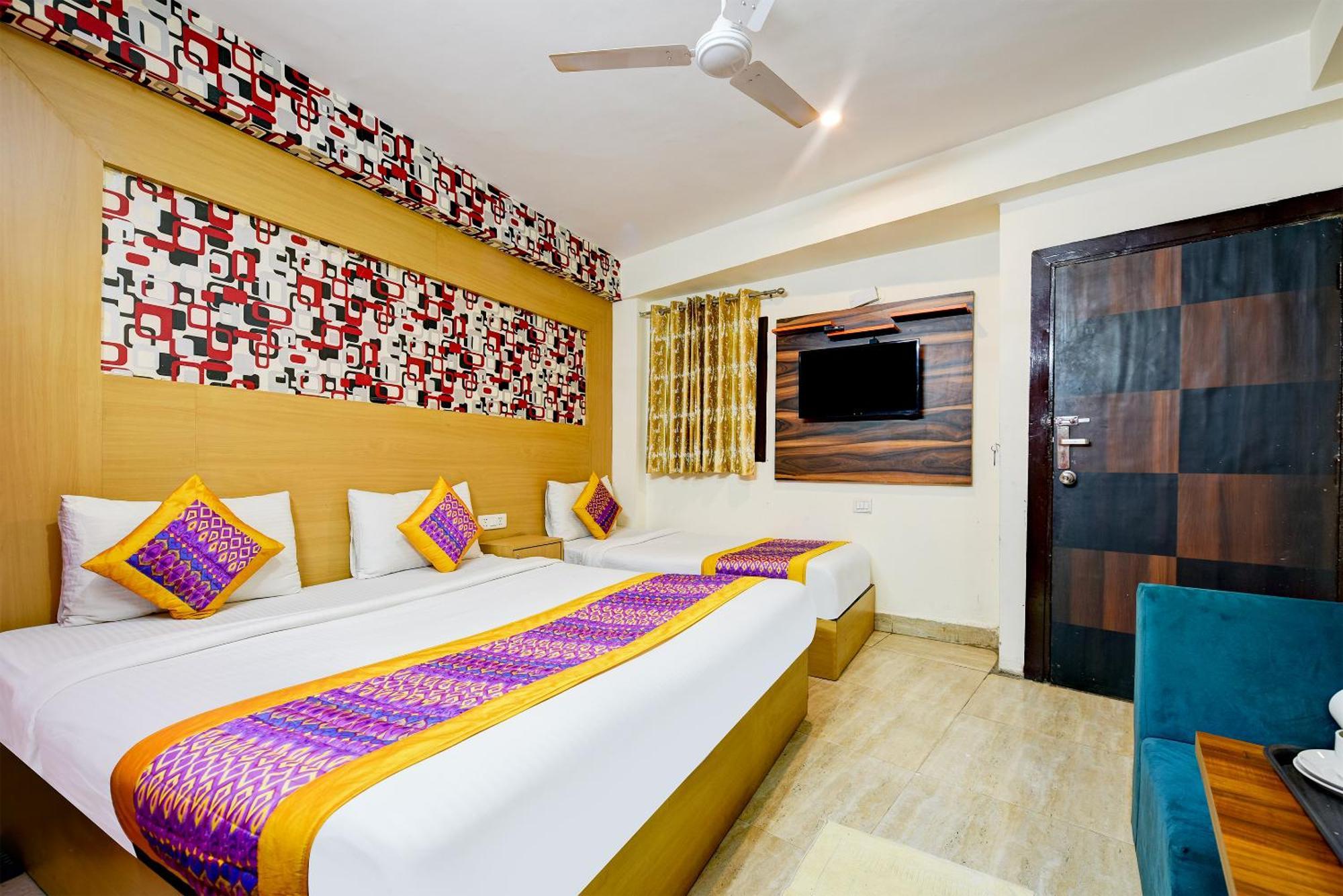 Hotel Sky View At Airport New Delhi Exterior photo