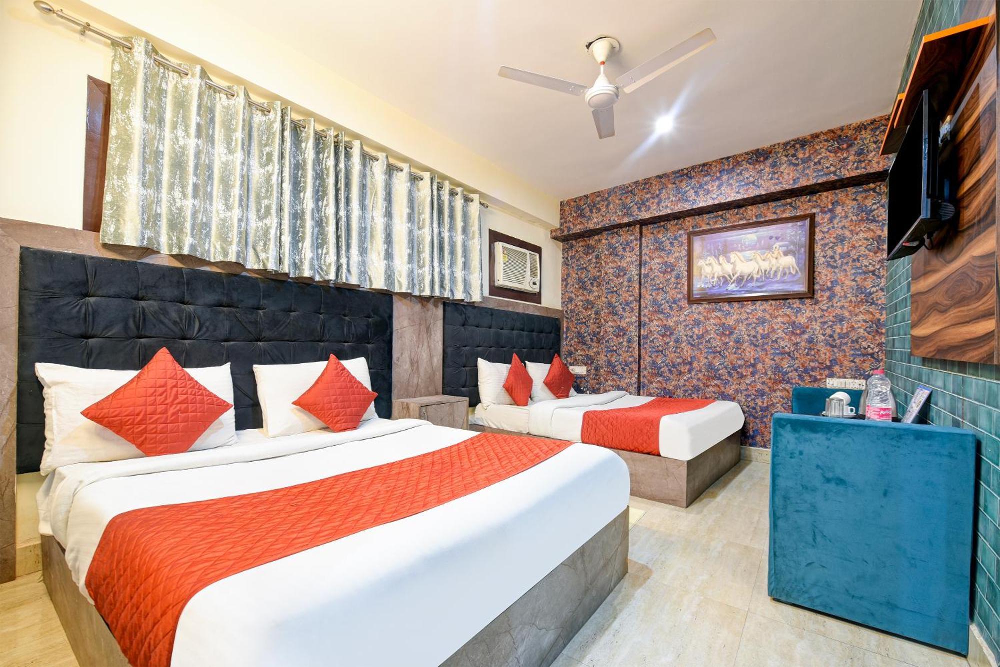Hotel Sky View At Airport New Delhi Exterior photo